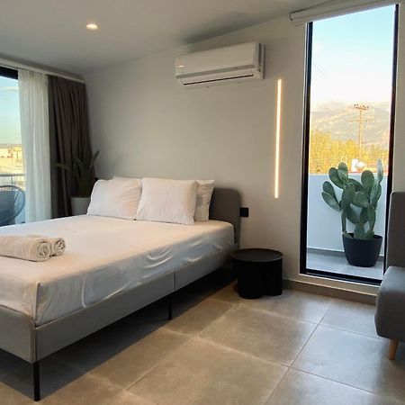 Hyperion Penthouse Apartamento Patras Exterior foto