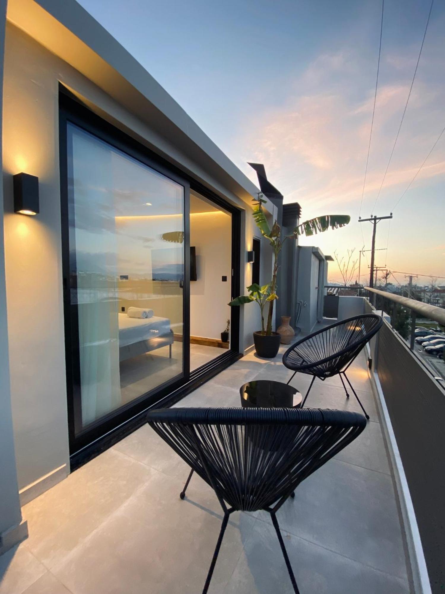 Hyperion Penthouse Apartamento Patras Exterior foto