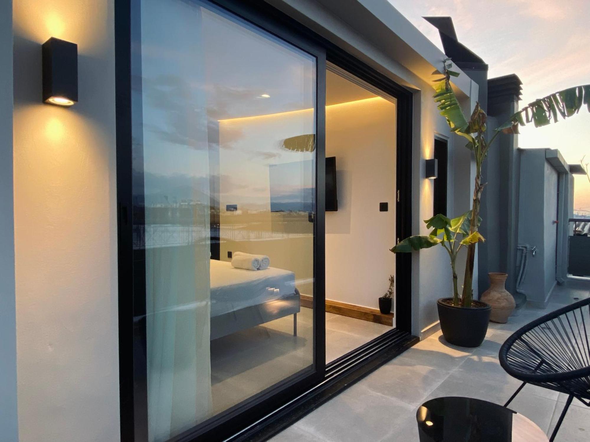 Hyperion Penthouse Apartamento Patras Exterior foto