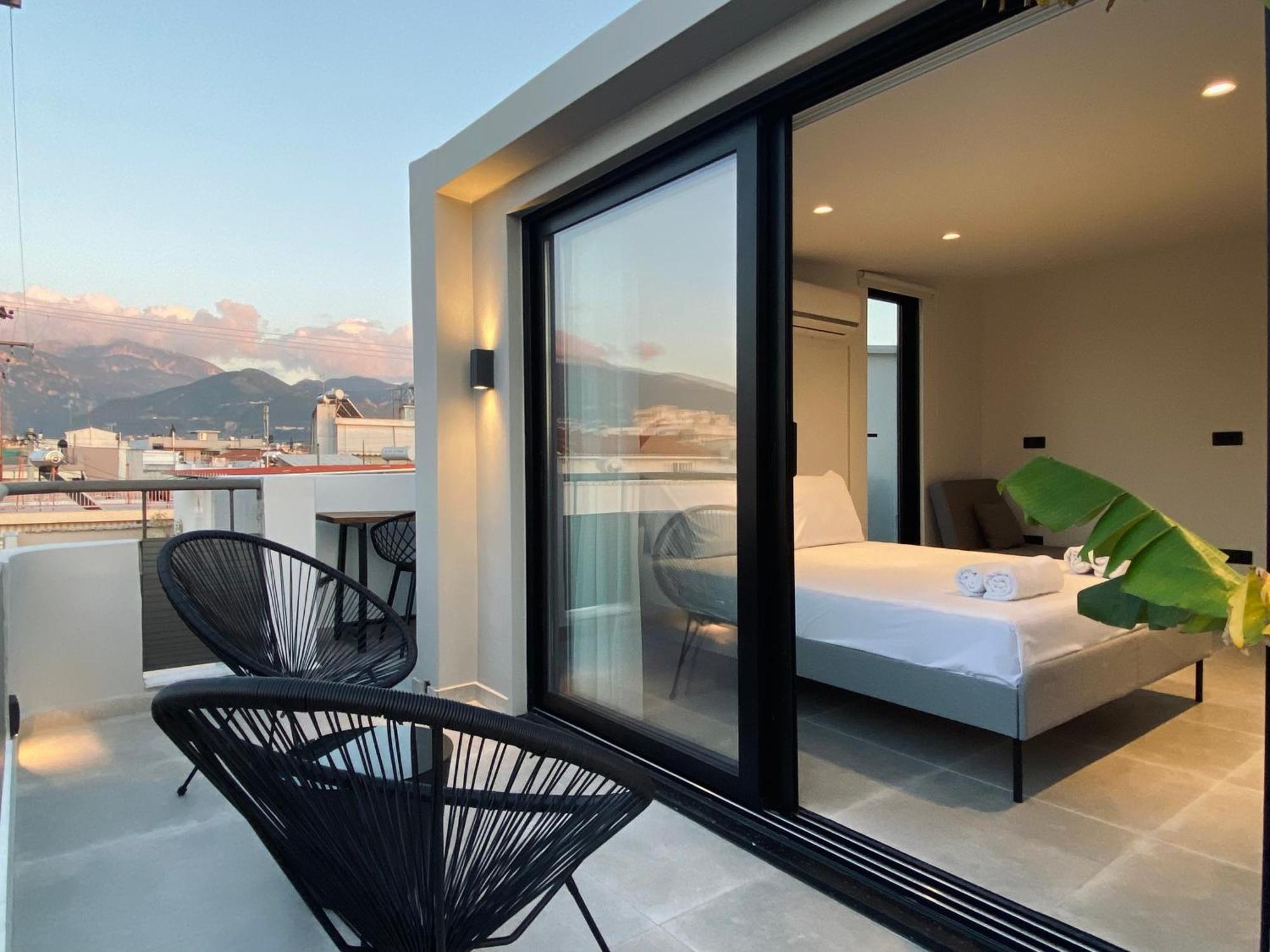 Hyperion Penthouse Apartamento Patras Exterior foto
