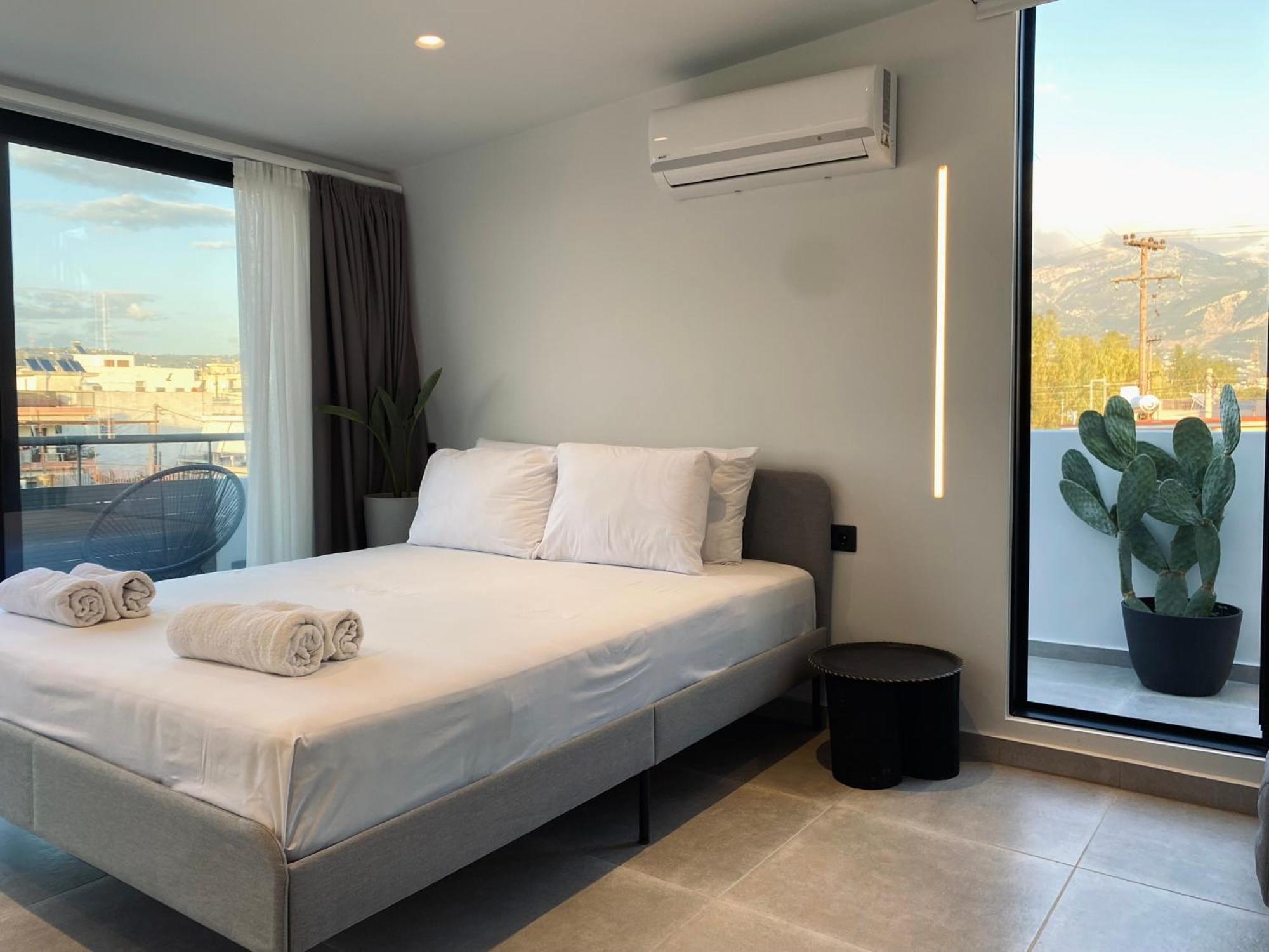 Hyperion Penthouse Apartamento Patras Exterior foto
